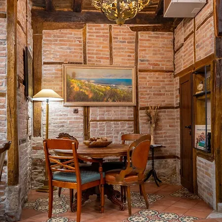 Diabora-veliko Tarnovo בית הארחה 3*