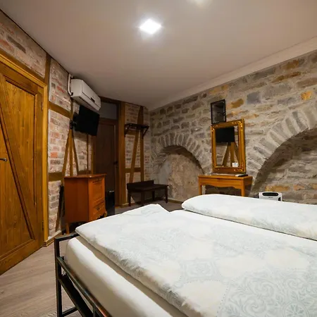 Diabora-veliko Tarnovo בית הארחה 3*