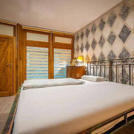 Diabora-veliko Tarnovo בית הארחה 3*